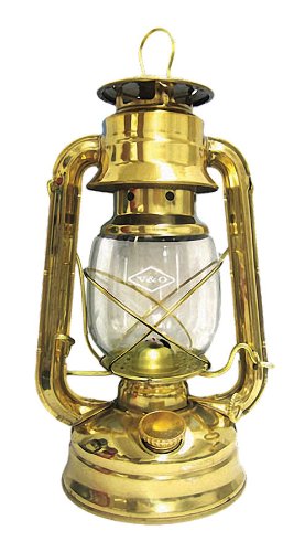 Kerosene Lanterns – The Best Emergency Oil Lamp When the Lights Go Out ...